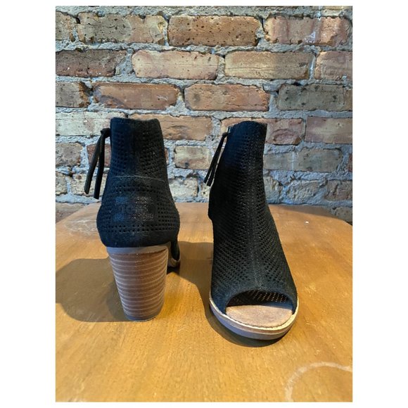 Toms Majora Peep Toe Booties in Black | Size 6 - Picture 2 of 4